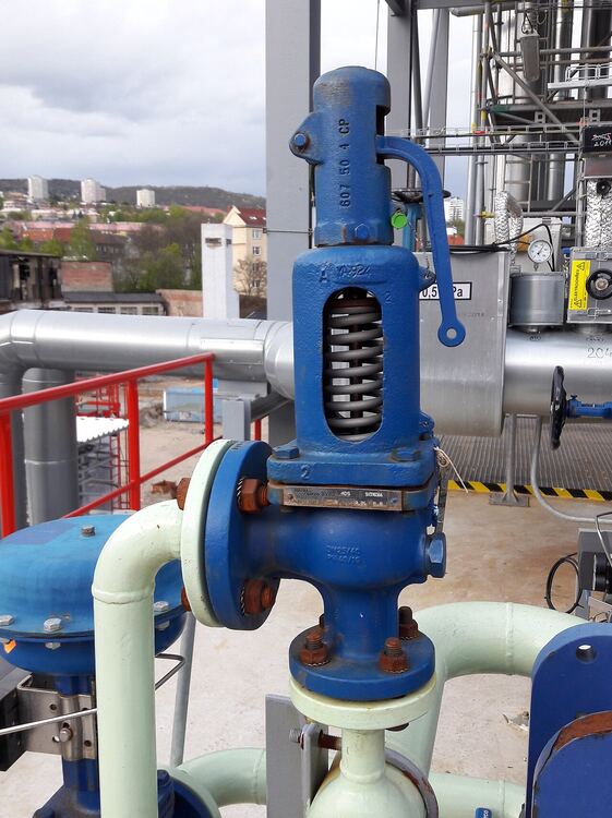 Cooling water relief valve